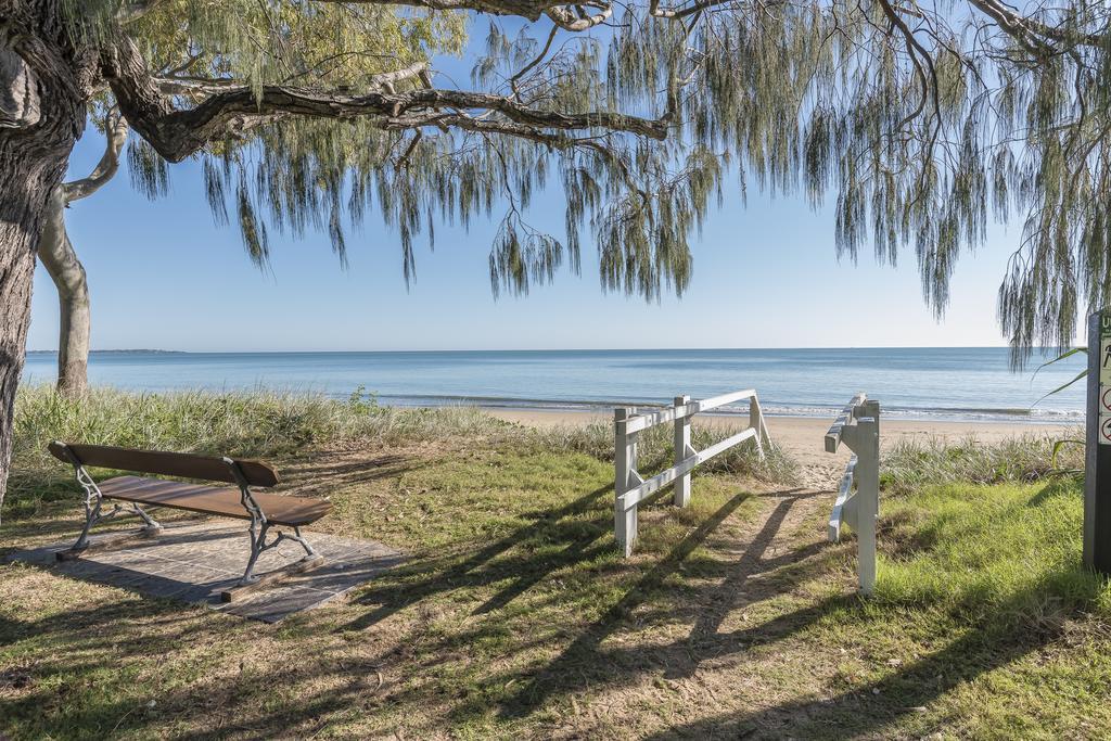 Hervey Bay Colonial Lodge Torquay Экстерьер фото