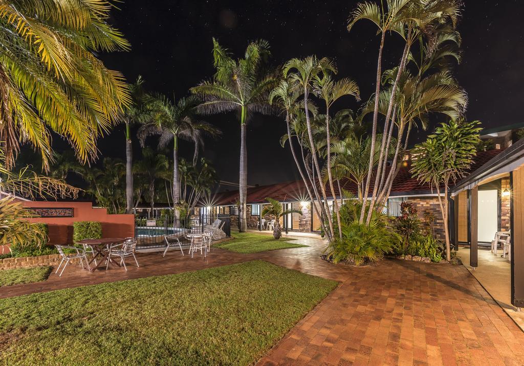 Hervey Bay Colonial Lodge Torquay Экстерьер фото