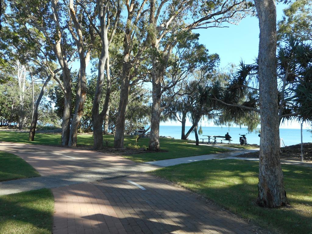 Hervey Bay Colonial Lodge Torquay Экстерьер фото