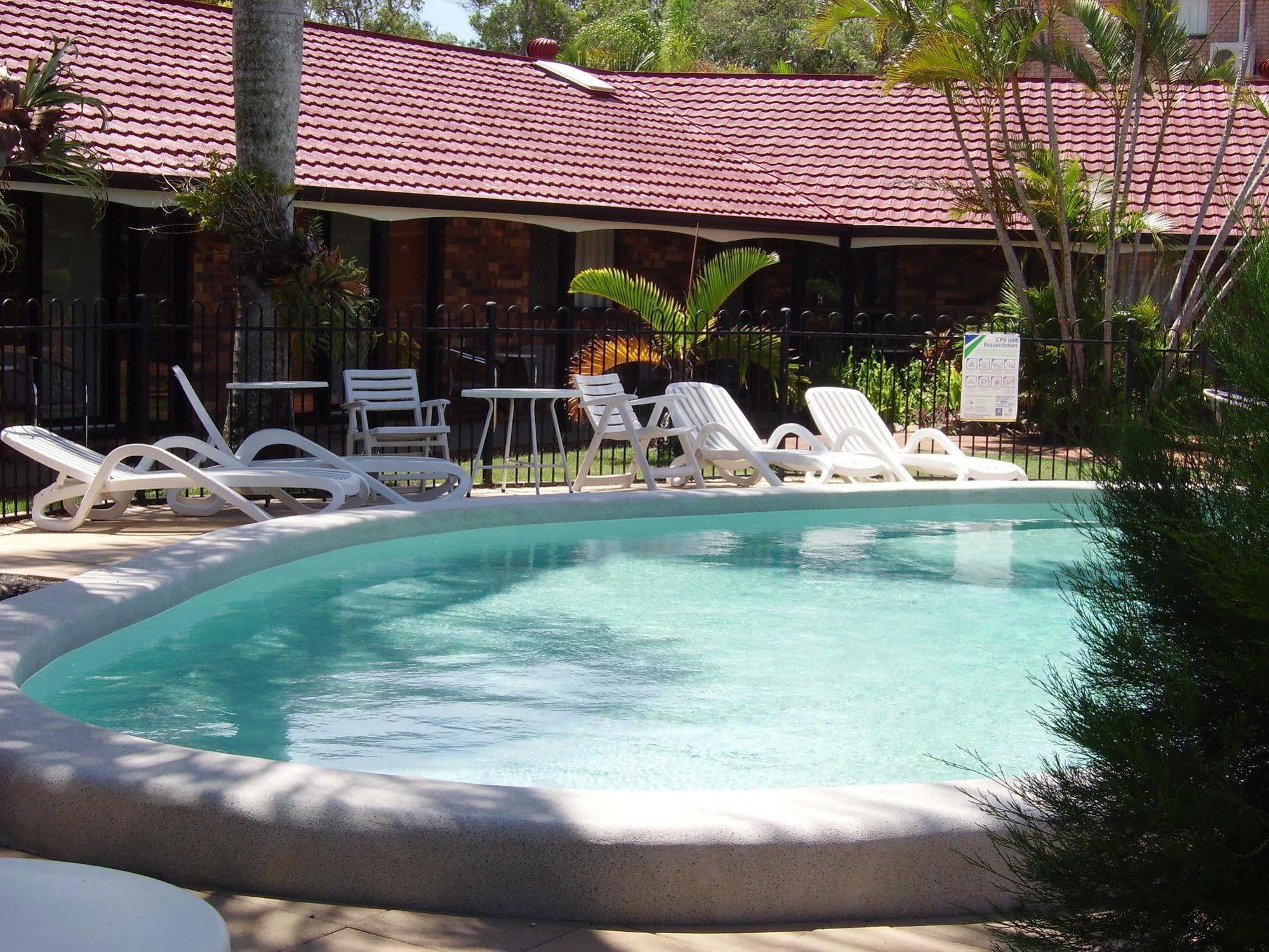 Hervey Bay Colonial Lodge Torquay Экстерьер фото