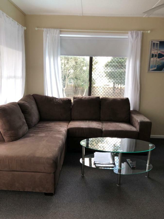 Hervey Bay Colonial Lodge Torquay Экстерьер фото