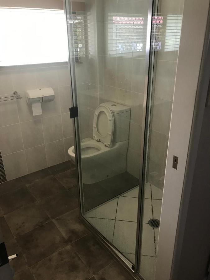 Hervey Bay Colonial Lodge Torquay Экстерьер фото