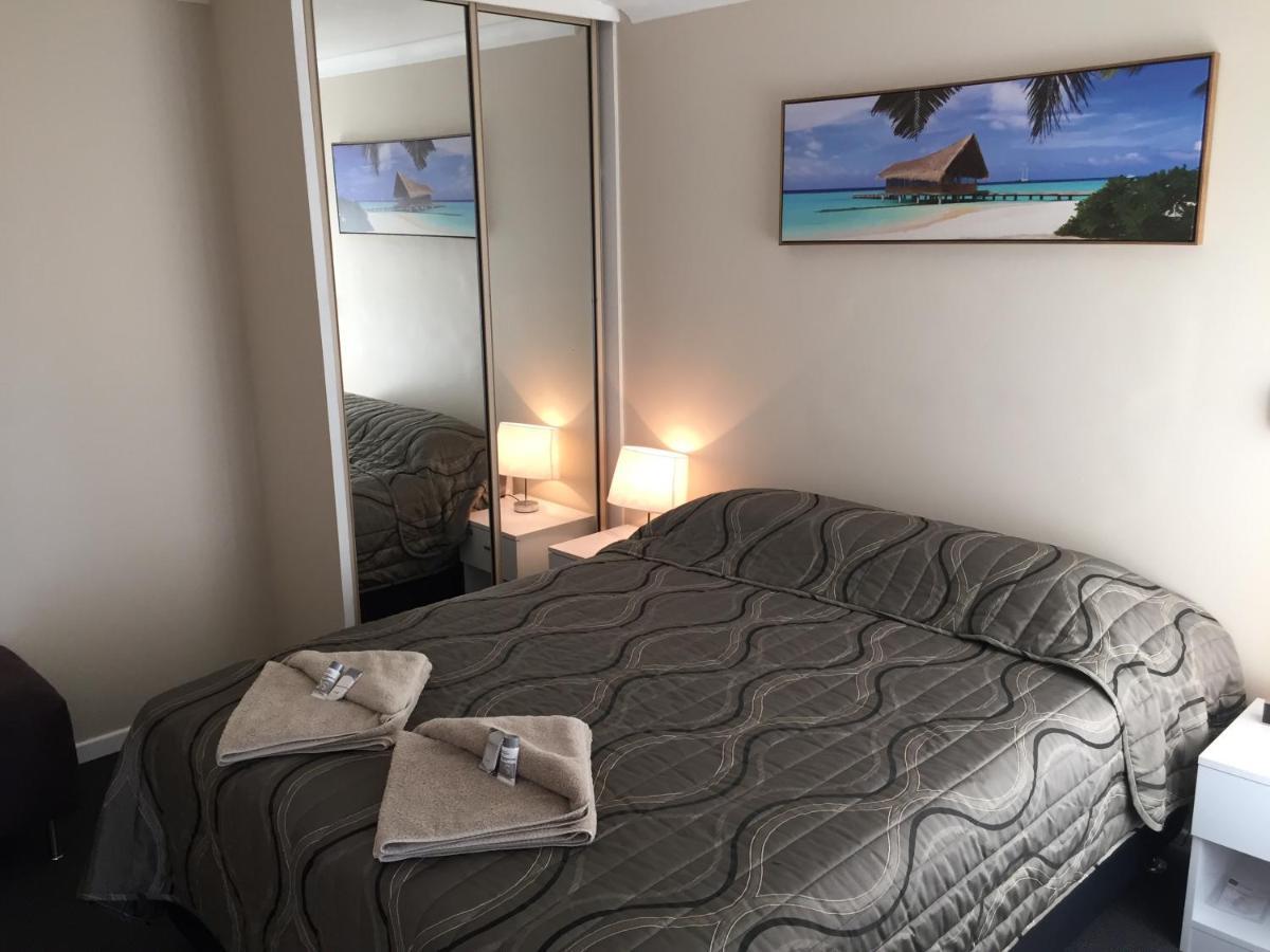 Hervey Bay Colonial Lodge Torquay Экстерьер фото