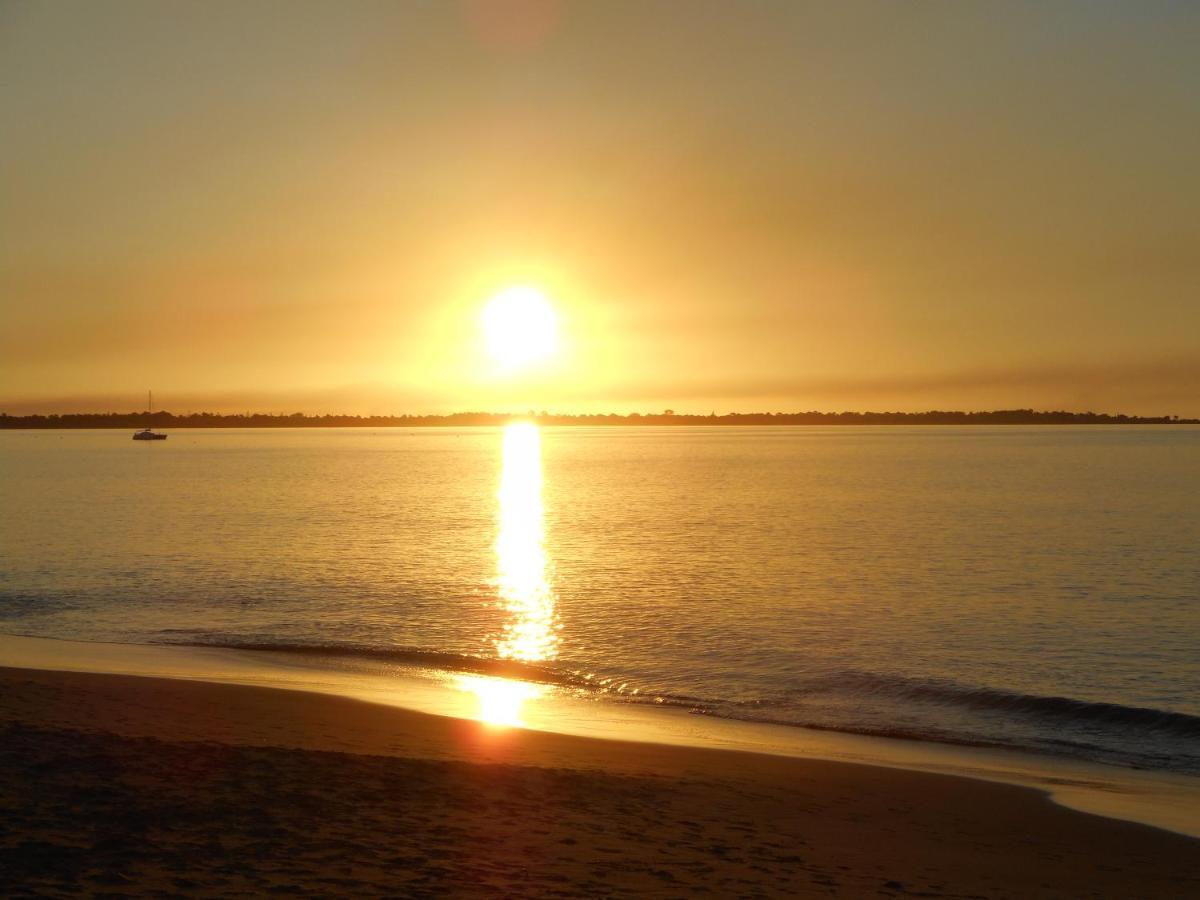 Hervey Bay Colonial Lodge Torquay Экстерьер фото