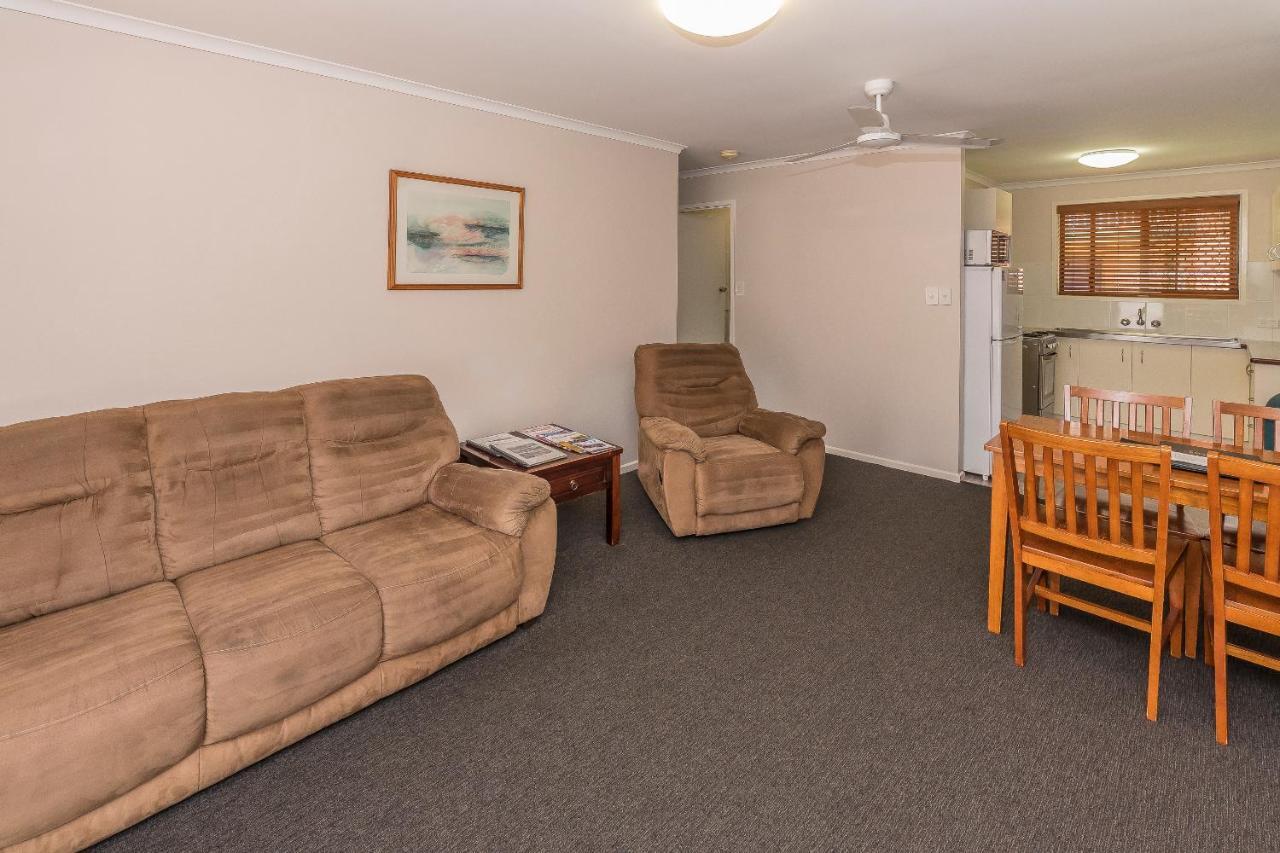 Hervey Bay Colonial Lodge Torquay Экстерьер фото