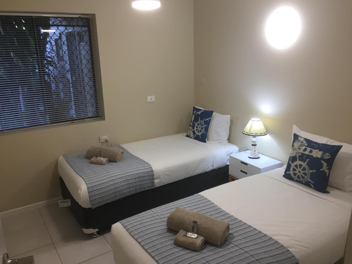 Hervey Bay Colonial Lodge Torquay Экстерьер фото